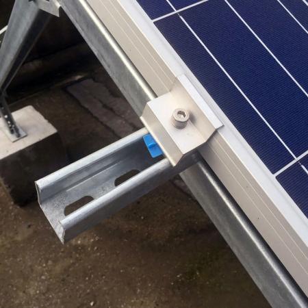 Sistema di montaggio solare a terra in acciaio zincato a caldo
