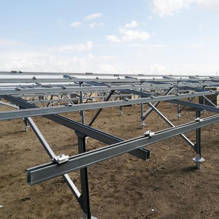 Sistema di montaggio a terra solare in acciaio rivestito Zn-Al-Mg
