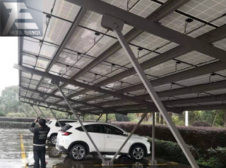 sistema di montaggio solare per posto auto coperto